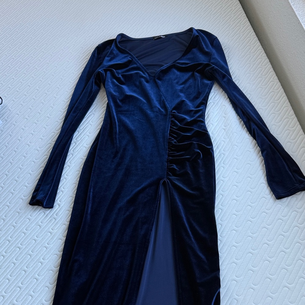 Elegant Navy Blue Velvet Dress